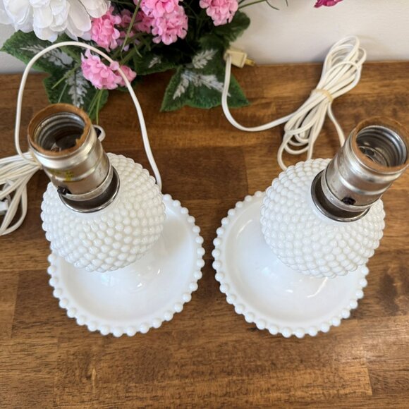 Pair of Hobnail Milk Glass Lamps Mid-Century Bedside Table Lamps Cottagecore MCM - Picture 5 of 5